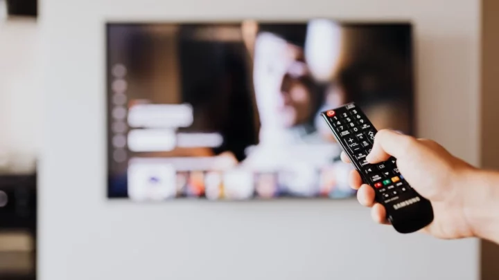 Transforme sua TV antiga em uma smart TV